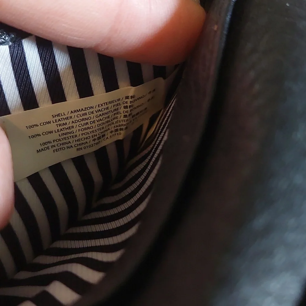 Kate Spade Leather Wallet *Final Price* - Picture 8 of 16